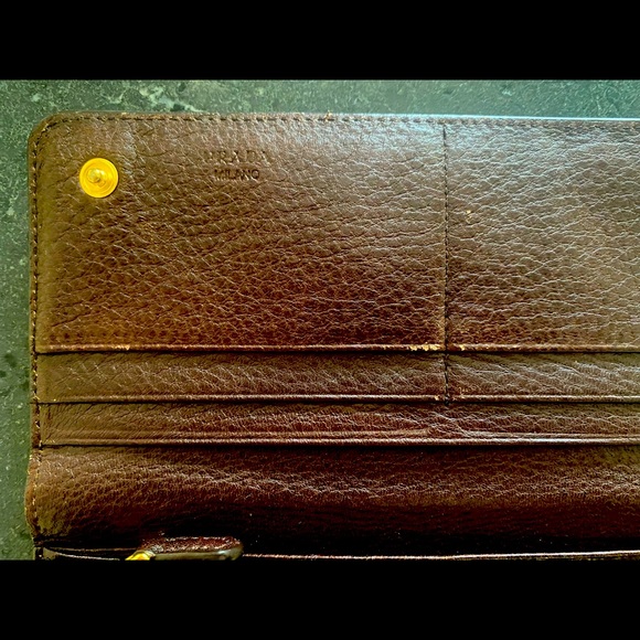 PRADA - Picture 12 of 16